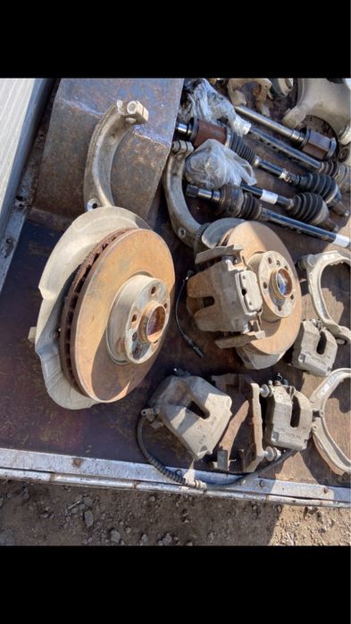 Стойки, рычаги, полуоси, тормозные диски bmw e70 бмв е71 f15 f16