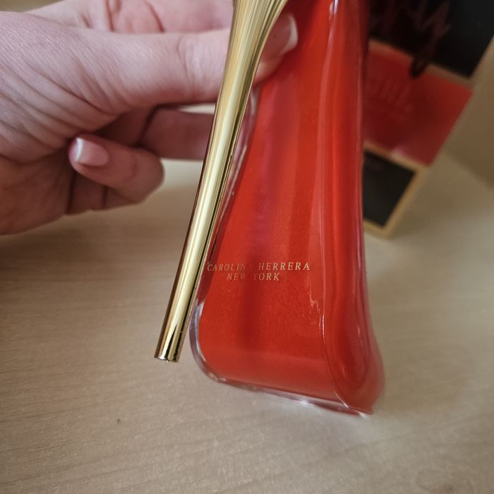 ДУХИ ПАРФУМ жіночий Carolina Herrera Very Good Girl 80 мл