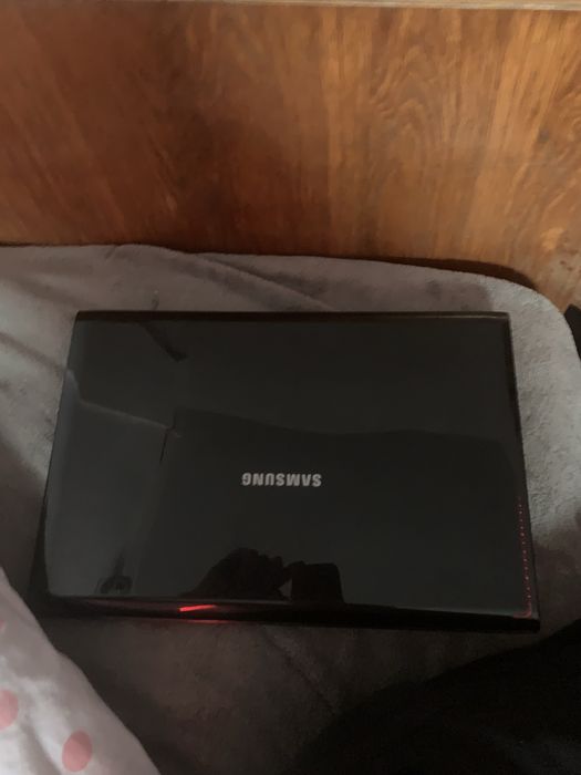 Продам ноутбук самсунг