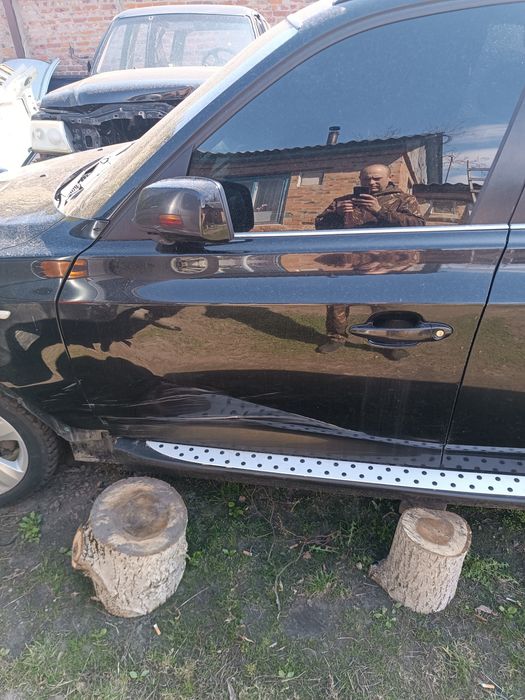 Передня ліва дверка BMW X3 E83 під рихтовку