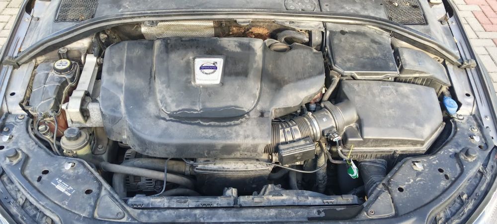 Volvo XC70 2.4 D5 automat BDB stan