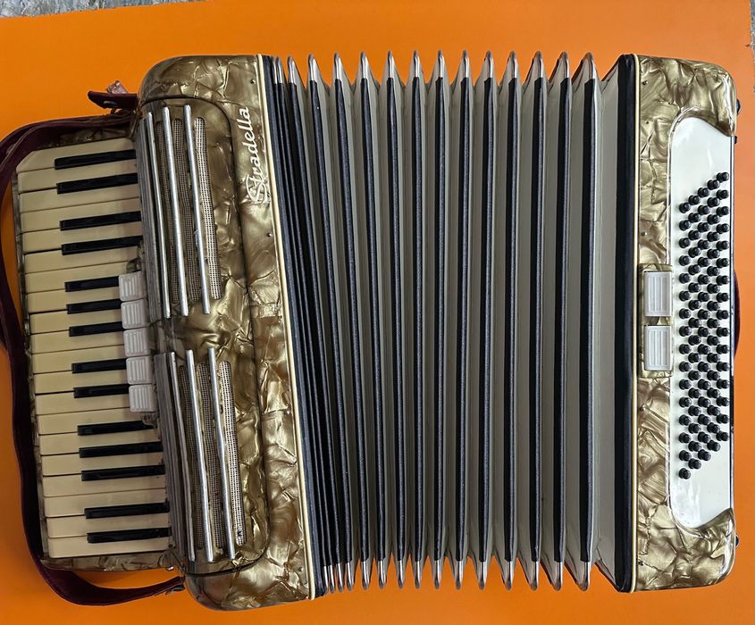 Аккордеон Stradella