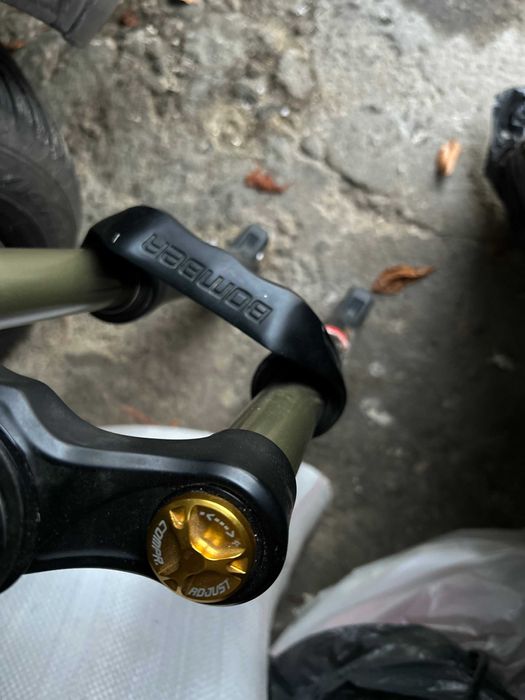 Marzocchi Bomber 55 CR Slope 120mm - lekki amor (2.1kg) do slopestyle