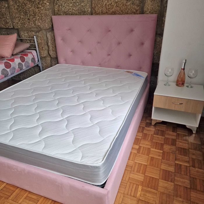 Camas de Casal Estofadas de Luxo 199€ Disp. em Várias Cores! 190x140m!