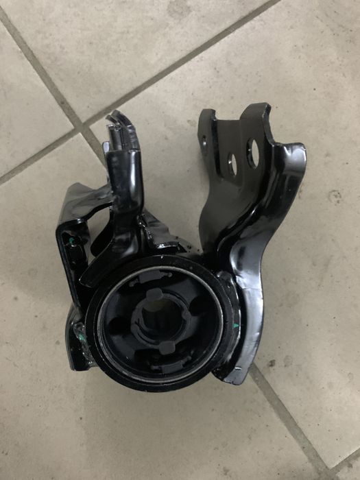 Задні сайленблоки передніх речагів Хонда СРВ2006-2014