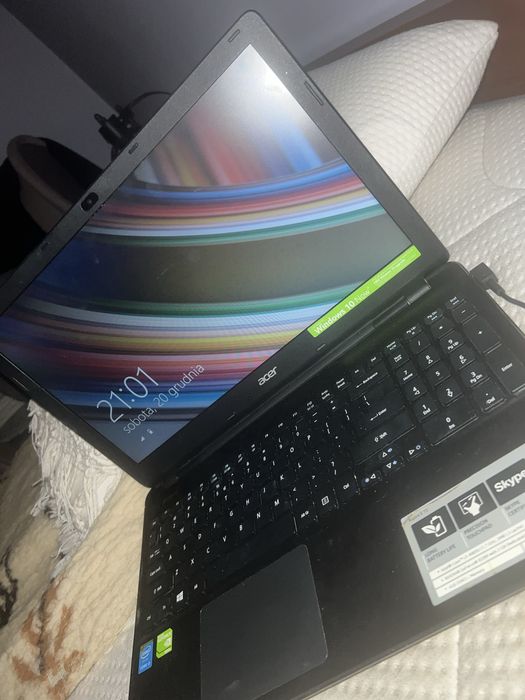 Laptop Acer Aspire E5 - 571G w bardzo dobrym stanie + torba, zasilacz