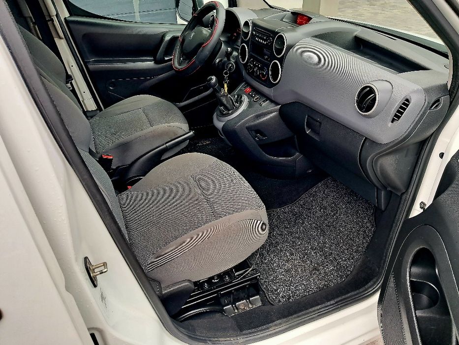 Peugeot partner 1.6hdi 2011rok Klima Zarejestrowany