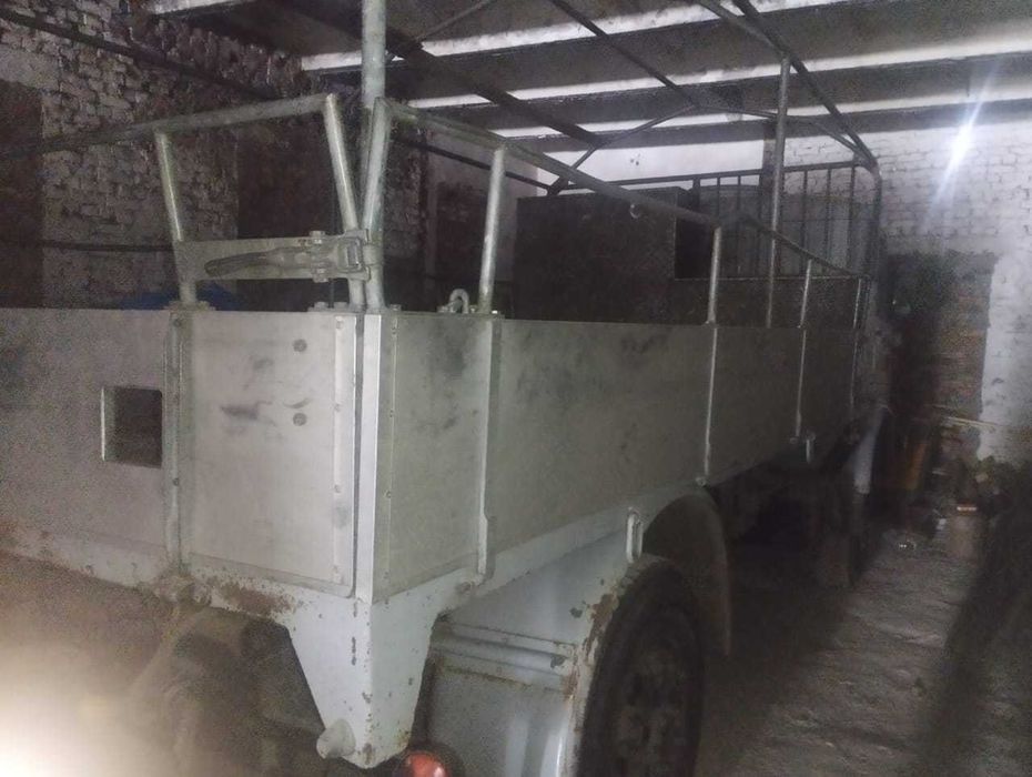 Військовий повнопривідний вантажний автомобіль Steyr A-680GL