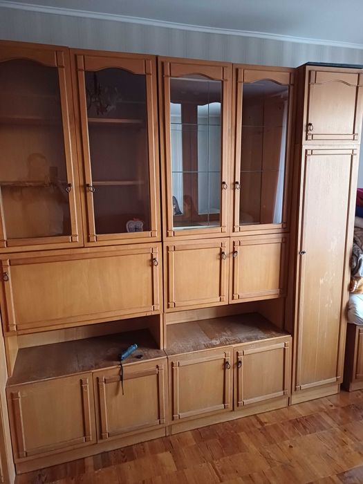 Меблі/стінка б/в, самовивіз, самовинос з 4-го поверху