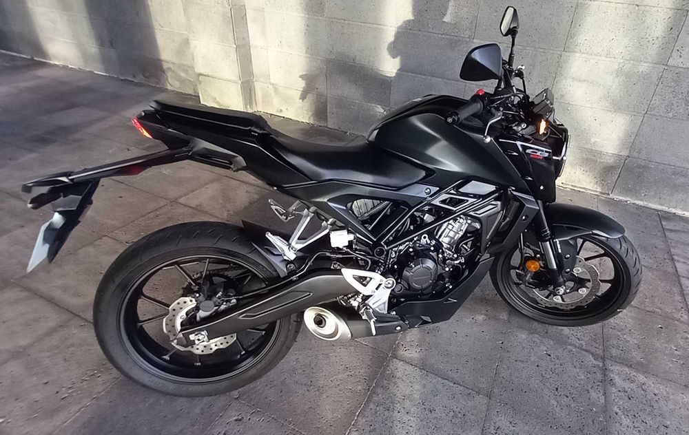 Honda CB 125 R 03/2024 só 1200kms