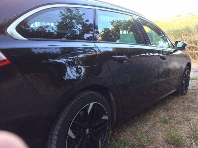 Peugeot 5008 SW 1.6 HDi Automático – 2011
