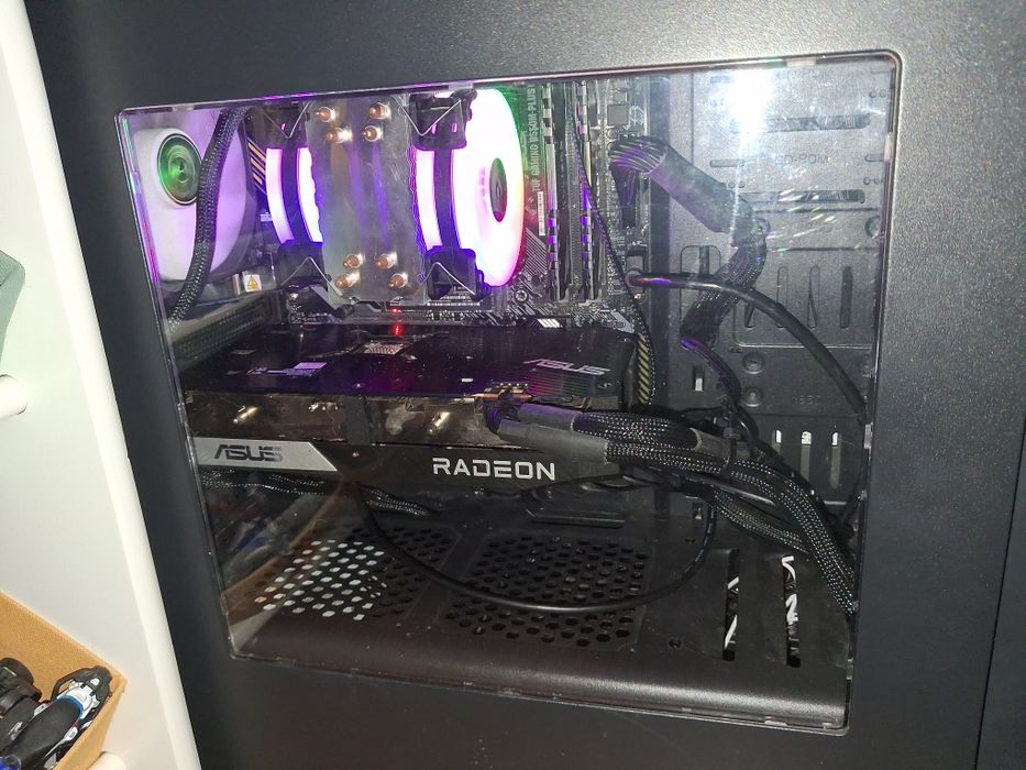 Pc 5600x, gpu 6650xt, motherboard asus tuf gaming b550, 16 gb ddr4, 3200mhz,  m2 ssd 2tb. Colleer, fonte corsair 650  80  plus