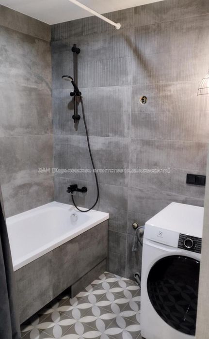 АН Продам 3 кв. П.Поле, м."23 Августа". Евроремонт.42000.Д57.