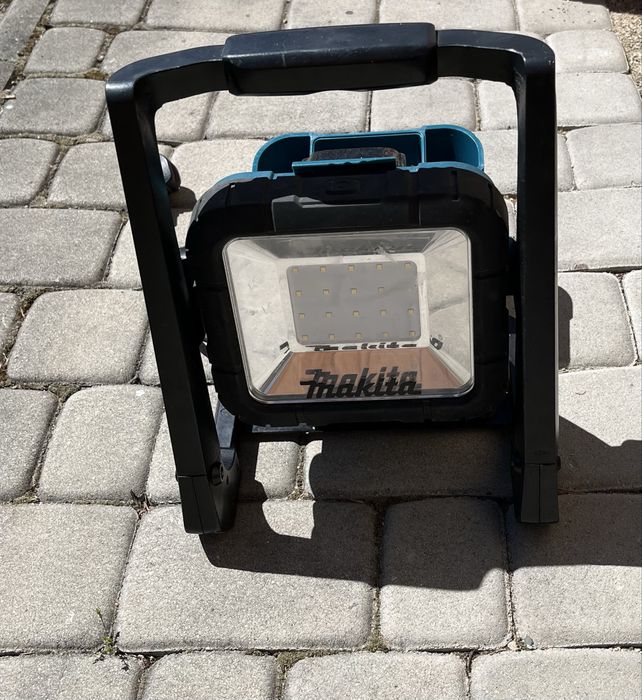 Lampa przenośna DML 805 Makita