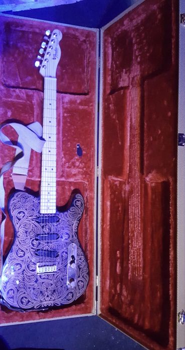 Fender Telecaster James Burton Gold Paisley