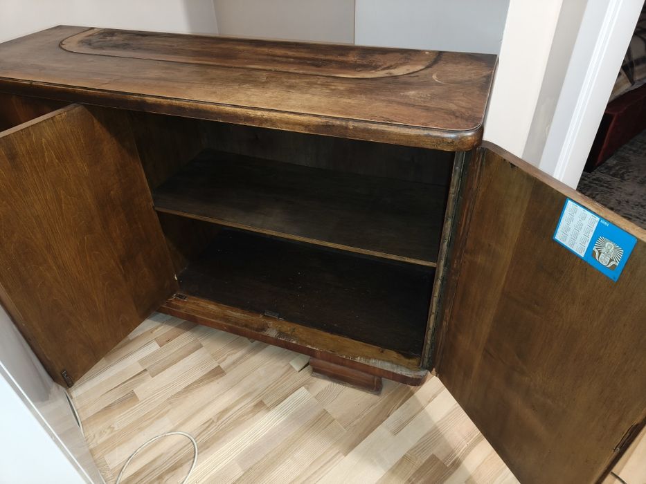 Sprzedam komodę do renowacji.