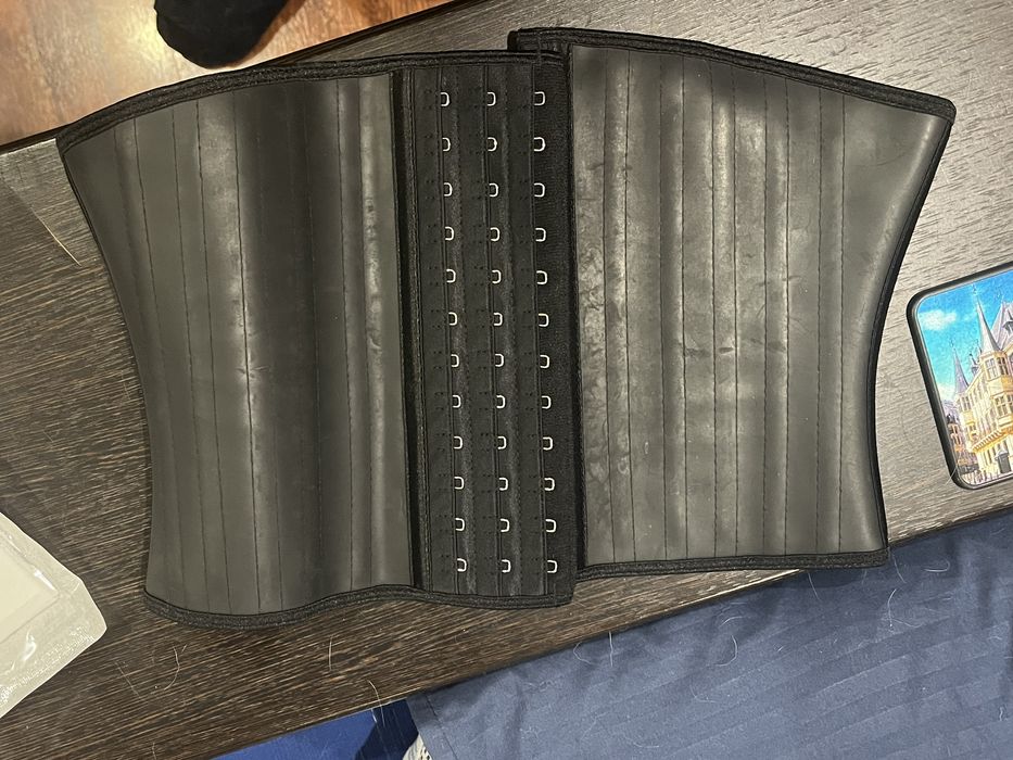 Фітнес корсет для залу