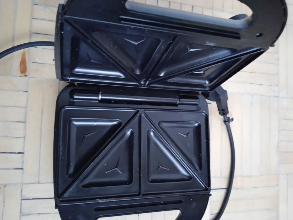 urządzenie do zapiekania kanapek  SilverCrest