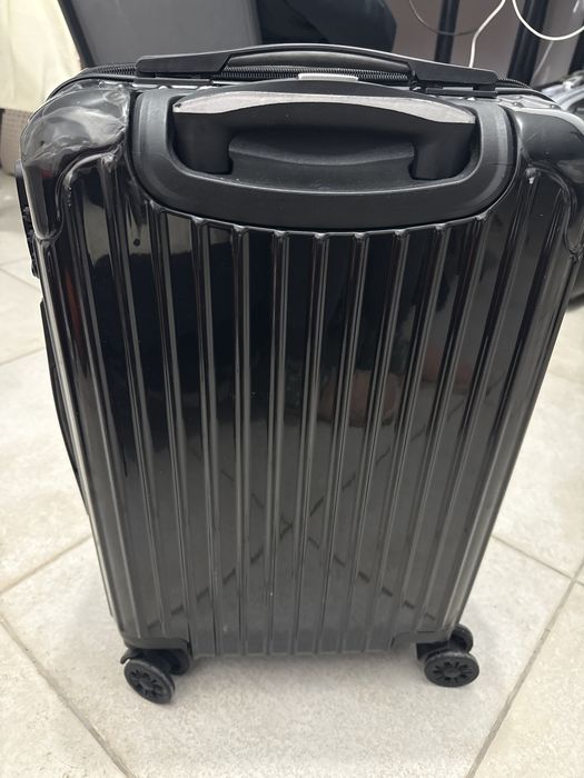 Mala de cabine preta 20” com 4 rodas