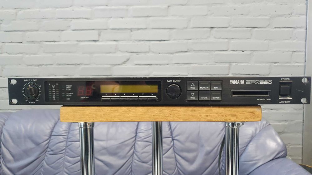 YAMAHA SPX 990 Професійний процесор мульті - ефектів