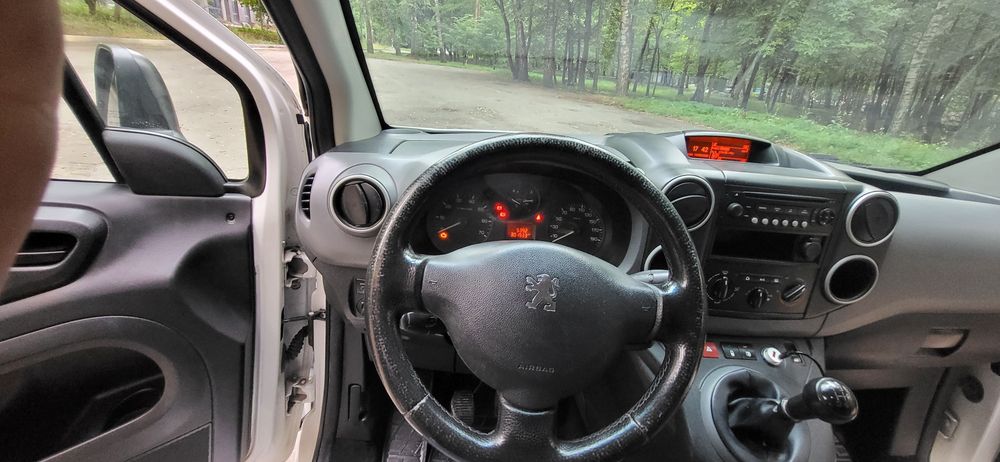 Peugeot partner  2011 1.6hdi