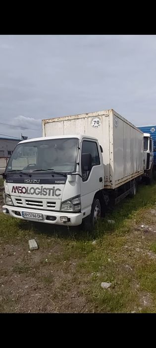 Isuzu ,   Маз ..