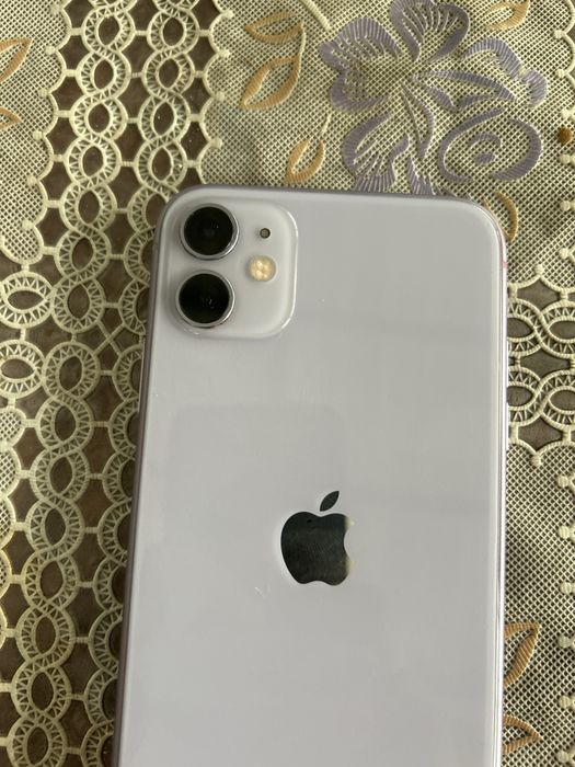 обменяю iPhone 11/64
