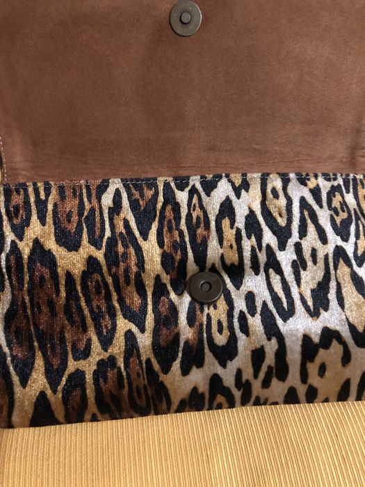 Leopard-print pouch, snap-button closure, used