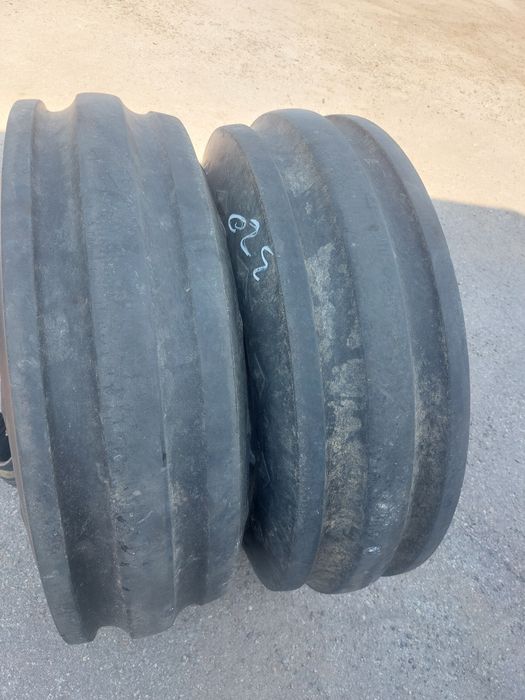 10.00-16 Goodyear opony używane rolnicze para