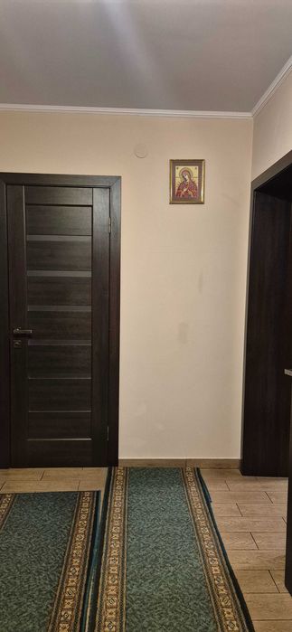 Продається простора квартира у Винниках