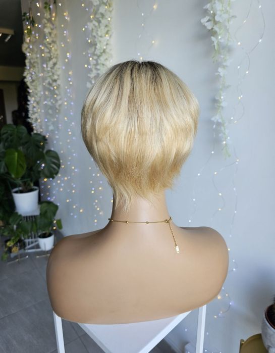 Krótka peruka Ania blon z włosów naturalnych