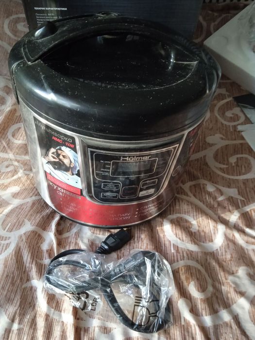 Мультиварка Hölmer HMC-10B