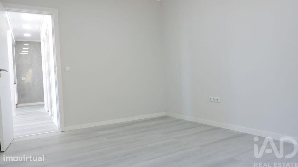 Apartamento T2 em São Sebastião
