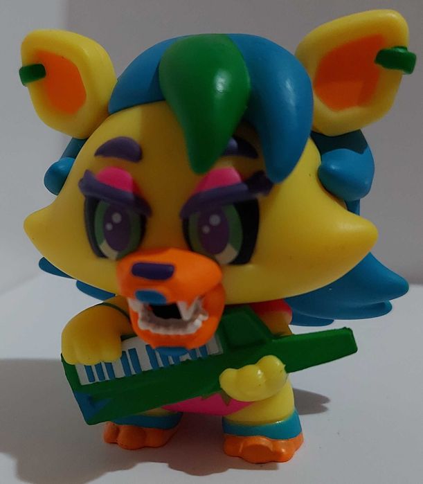 Fnaf funko pop mystery minis [blacklight Roxane wolf]