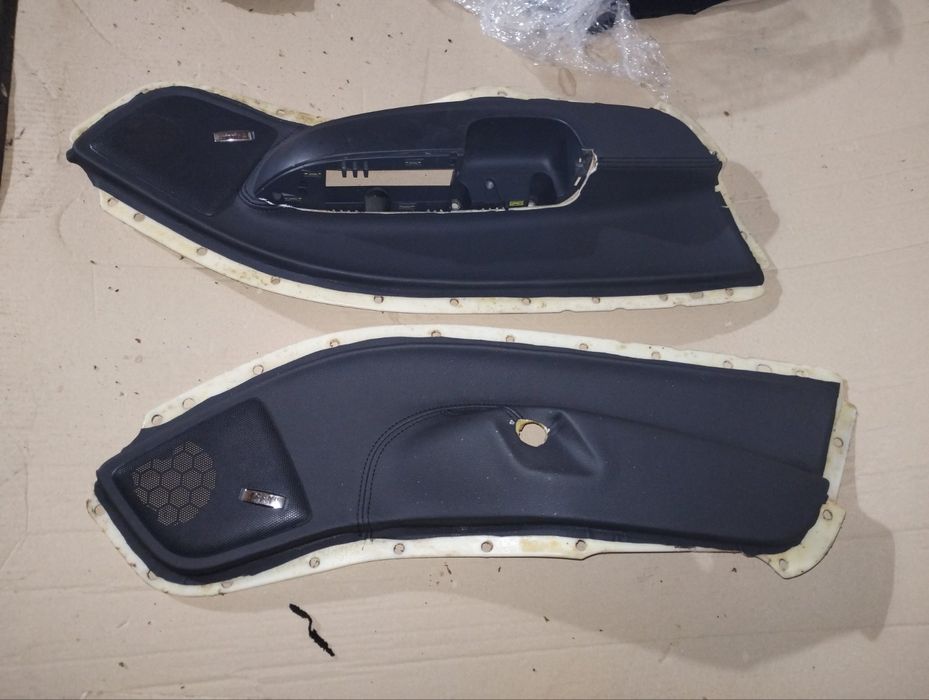 Комплект для перетяжки дверних карт: Октавія А5