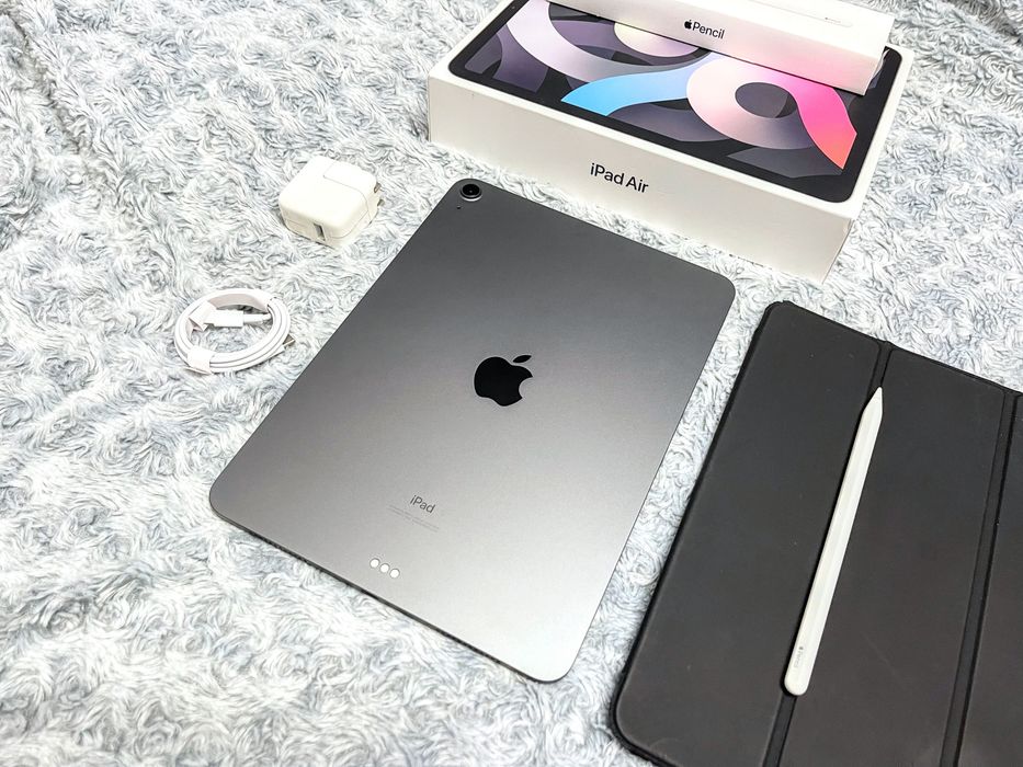 IPad Air 4 (64 gb) wi-fi, комплект + подарки! А2316