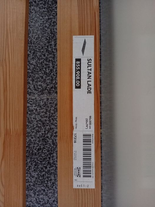 Cama de solteiro IKEA