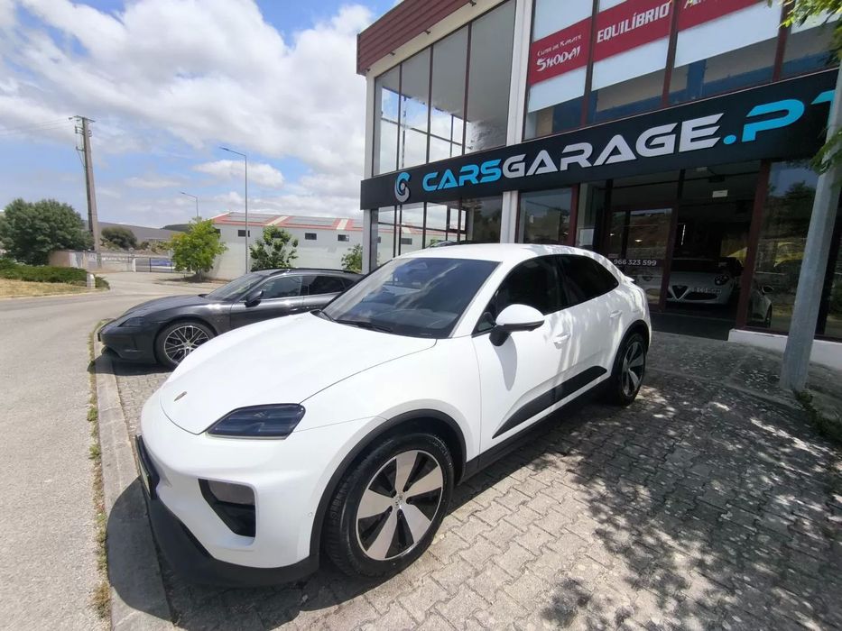 Porsche Macan Electric