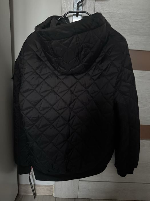 Nieużywana Czarna Kurtka Karl Lagerferd