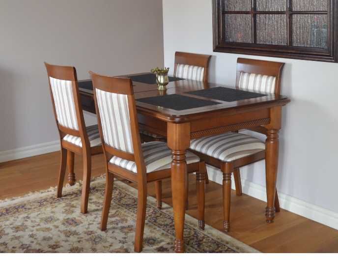 Stół z 6 krzesłami meble Bydgoskie Noblesse!