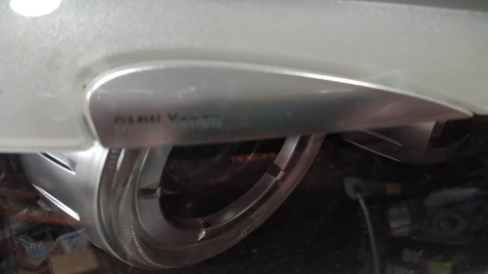 farol direito bi-xenon BMW série 7 F01
