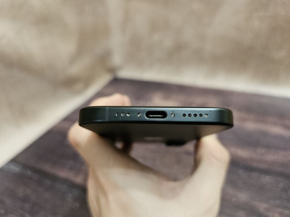 Смартфон Apple iPhone 16 128Gb Black 100% з гарантією