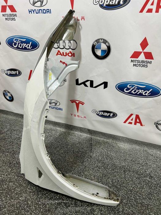Крило переднє праве Tesla model y PPSW (MYP4)