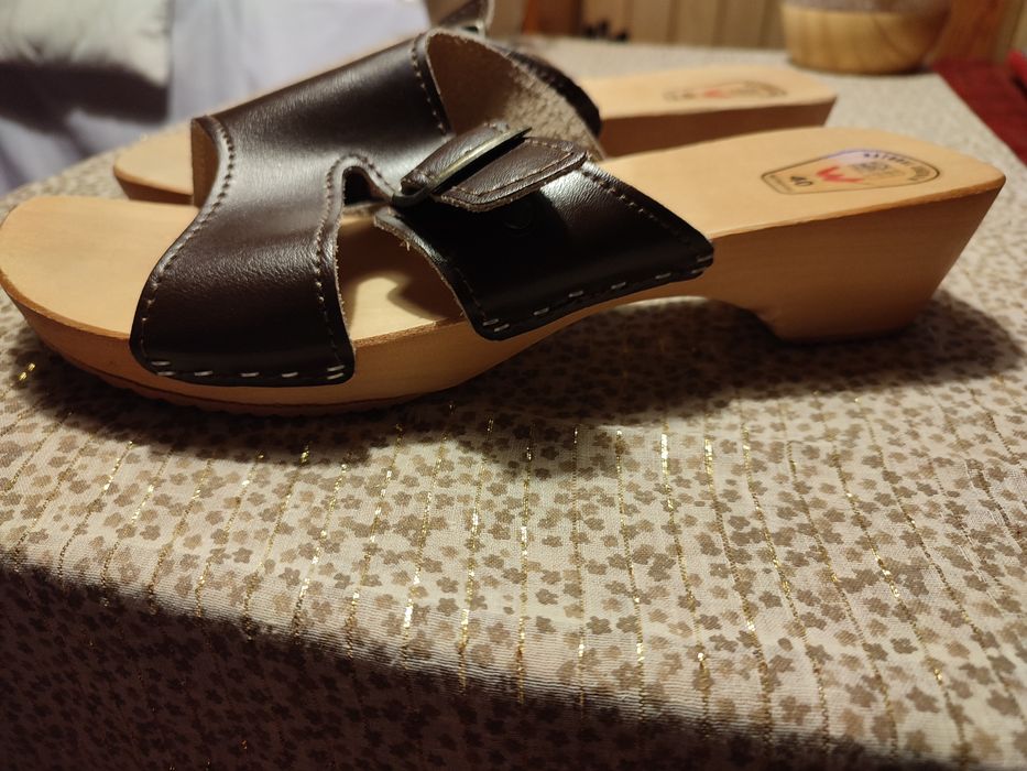 Sprzedam używane klapki ortopedyczne