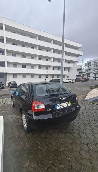 Audi A3 130cv caixa automática