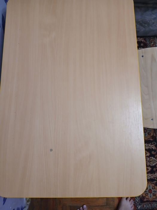 Парта школьная в идеальном состоянии