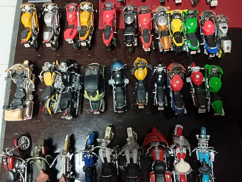 Coleção de 49 motas maisto