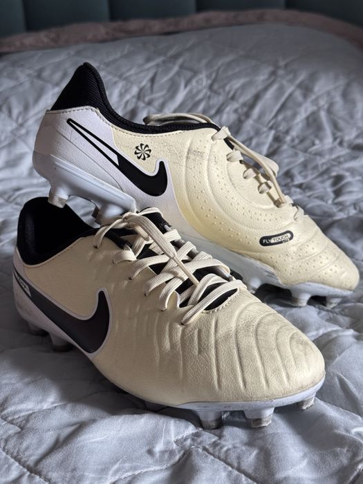 Бутси унісекс Nike Tiempo Legend 10 Club Beige DV4344-700