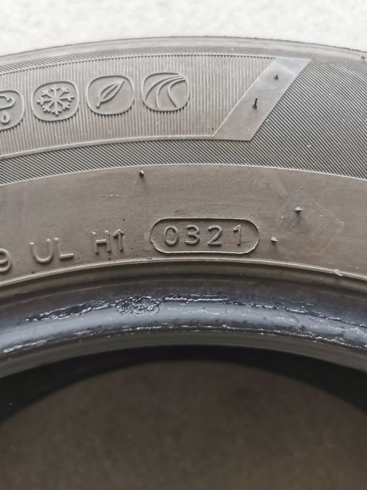 Para opon 215/60R16 99V Hankook Kinergy 4s2 #