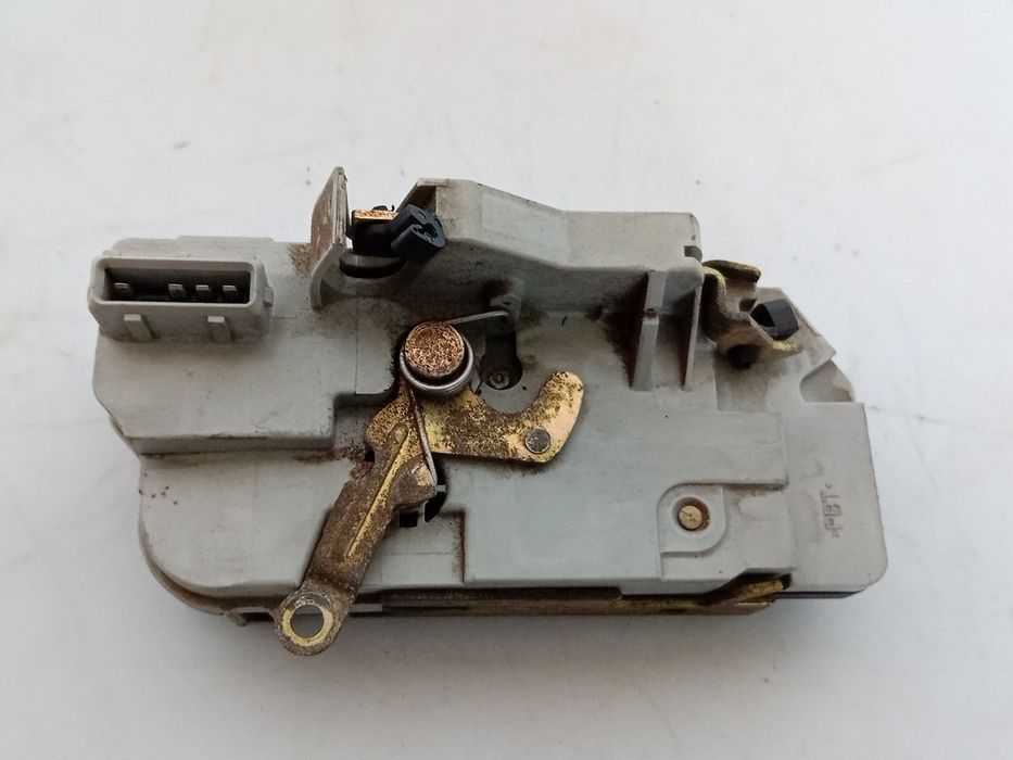 Fechadura / fecho porta trás direito PEUGEOT 206 SW (2E/K)